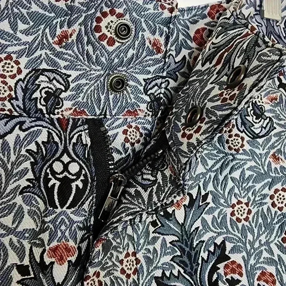 Urban Outfitters Julie Jacquard High Rise Victorian Cropped Pants Size 6 - Picture 5 of 6